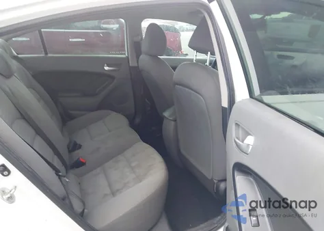 2017 Kia Forte Lx из США, поврежденный, VIN 3KPFK4A78HE059341